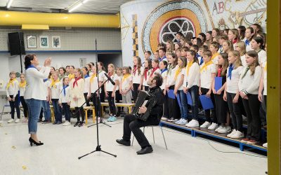 Svoboda nam je z zvezdami tlakovana